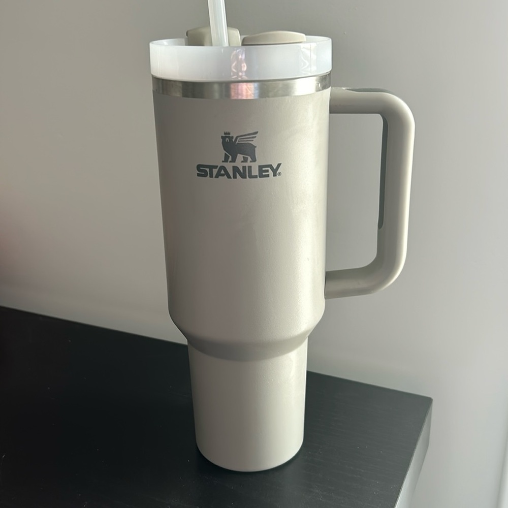 Stanley 40 oz. Quencher H2.0 FlowState Tumbler